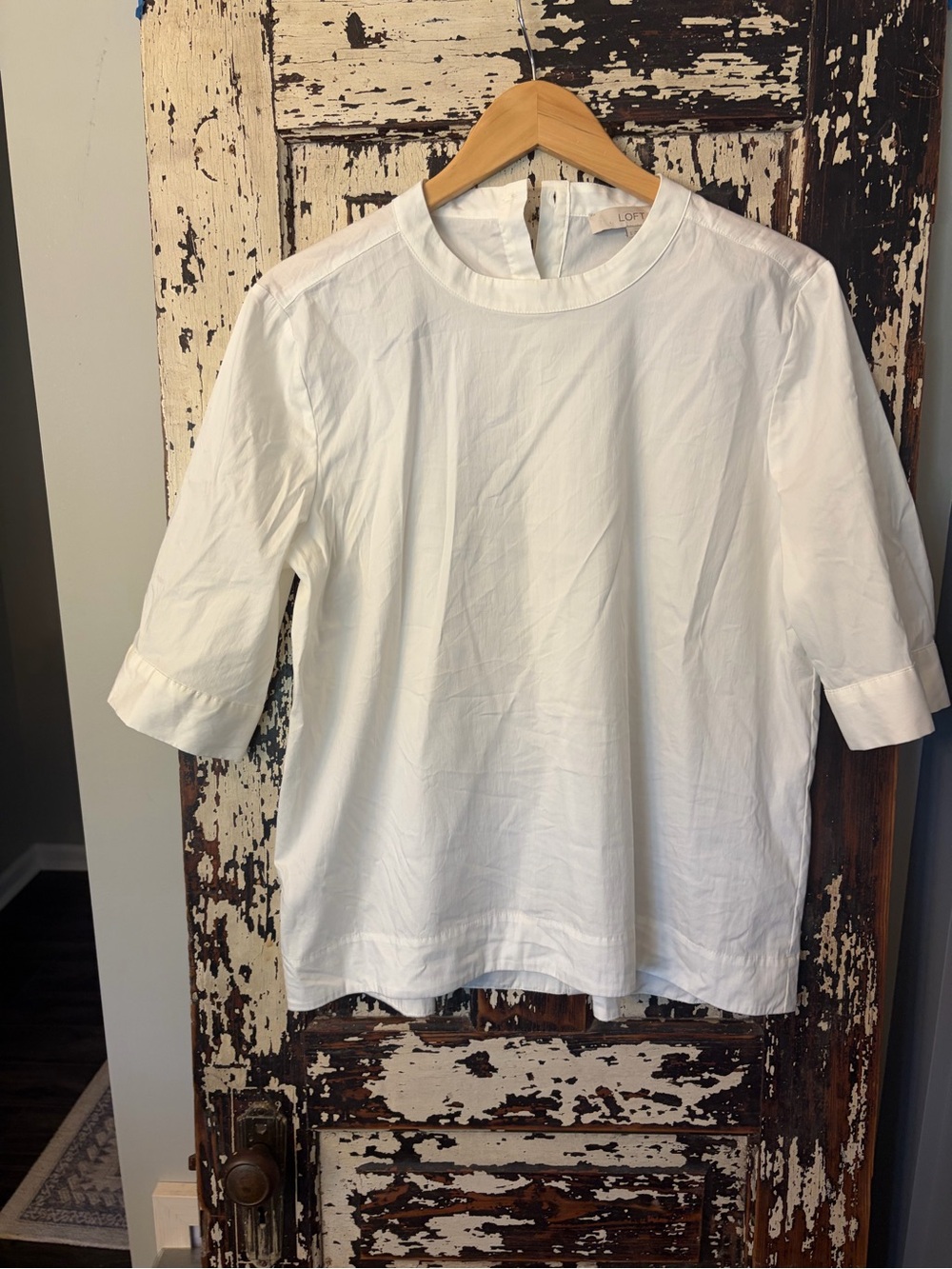 Ann Taylor Loft button back White Short Sleeve Crewneck Blouse. Women’s Large. - Picture 1 of 7